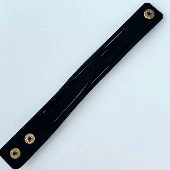 Vintage Felt Leather Bracelet Sliced 7โ to 8โ Black Acrylic and Gold Rivets 1โ - Picture 3 of 5